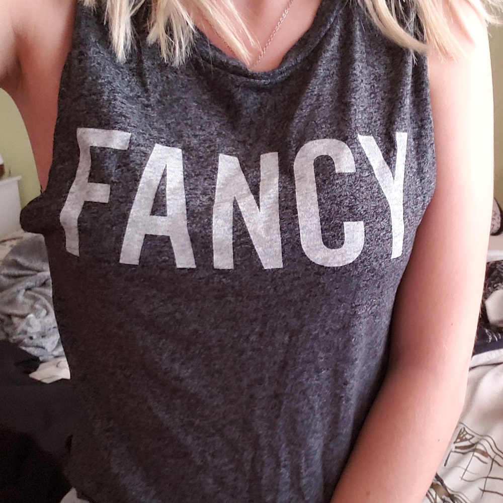 Muscle tee